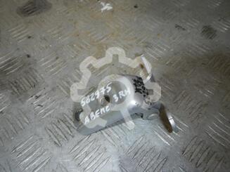 Петля двери Toyota Avensis III c 2009 г.