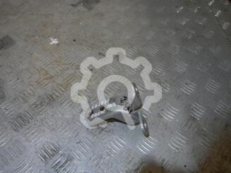 Петля двери Toyota Avensis III c 2009 г.