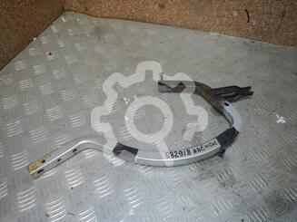 Петля крышки багажника Toyota Avensis III c 2009 г.