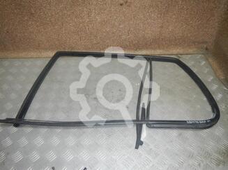 Уплотнитель стекла двери Volkswagen Golf IV/Bora 1997 - 2005