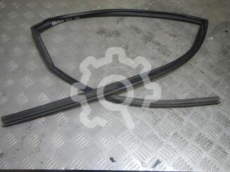 Уплотнитель стекла двери Honda CR-V III 2006 - 2012