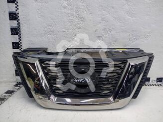 Решетка радиатора Nissan X - Trail (T32) c 2014 г.