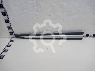 Накладка двери передней правой Mitsubishi Outlander III 2012 - 2024