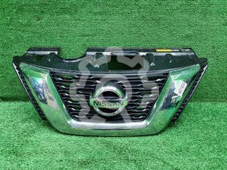 Решетка радиатора Nissan X - Trail (T32) c 2014 г.