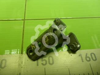 Петля двери передней Mitsubishi Lancer IX 2000 - 2010