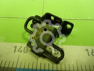 Петля двери передней Volkswagen Golf V 2003 - 2009
