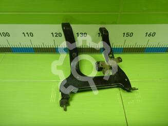 Кронштейн (кузов снаружи) Volkswagen Golf V 2003 - 2009