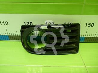 Рамка фары противотуманой левой Volkswagen Golf V 2003 - 2009