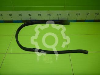 Уплотнитель капота Mercedes-Benz M-Klasse II [W164] 2005 - 2011