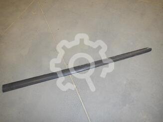 Молдинг двери передней левой Volkswagen Golf V 2003 - 2009