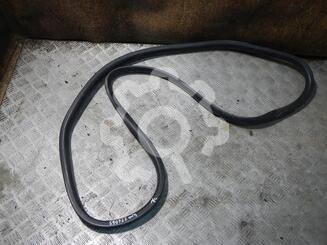 Уплотнитель двери Hyundai Getz 2002 - 2011