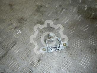 Петля двери багажника Hyundai Getz 2002 - 2011