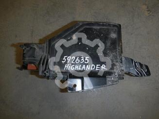 Блок предохранителей Toyota Highlander II (U40) 2007 - 2013