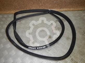Уплотнитель двери Toyota Corolla X [E14, E150] 2006 - 2013