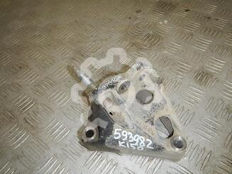 Кронштейн двигателя Toyota Corolla X [E14, E150] 2006 - 2013