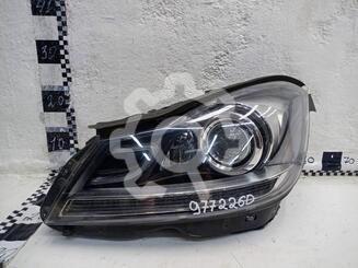 Фара левая Mercedes-Benz C-Klasse III W204 2006 - 2015