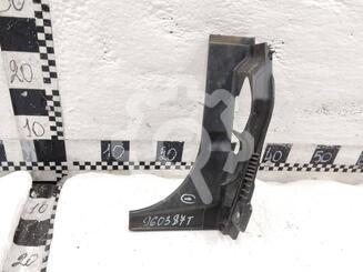 Накладка под задний фонарь Toyota Land Cruiser [200] 2007 - 2021