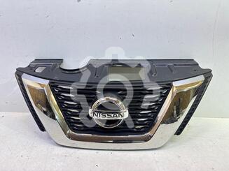 Решетка радиатора Nissan X - Trail (T32) c 2014 г.