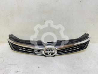 Решетка радиатора Toyota Camry VII [XV50] 2011 - 2018