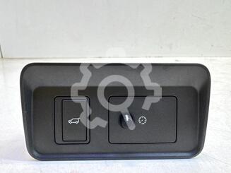 Кнопка открывания багажника Land Rover Range Rover Evoque I 2011 - 2018
