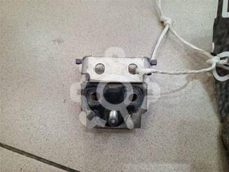 Петля двери багажника Ford Fusion 2002 - 2012