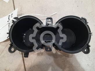 Подстаканник Toyota Camry VIII [XV70] 2017 - н.в.