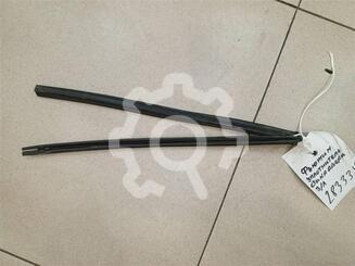 Уплотнитель стекла двери Ford Fusion 2002 - 2012