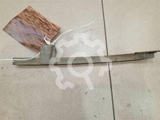 Направляющая стекла двери Mitsubishi Pajero iO 1998 - 2007
