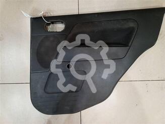 Обшивка двери задней правой Ford Fusion 2002 - 2012