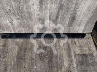 Молдинг двери передней правой Renault Megane II 2002 - 2009