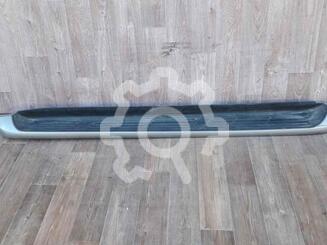Накладка подножки Toyota Hilux VIII 2015 - н.в.
