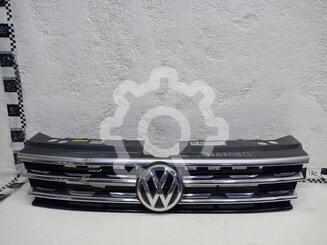 Решетка радиатора Volkswagen Tiguan II 2016 - н.в.