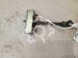 Ограничитель двери Toyota Auris (E15) 2006 - 2012