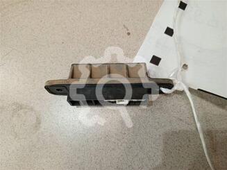 Кнопка открывания багажника Toyota Auris (E15) 2006 - 2012
