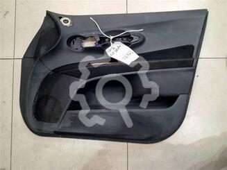 Обшивка двери передней правой Toyota Auris (E15) 2006 - 2012