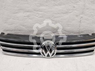 Решетка радиатора Volkswagen Touareg II 2010 - н.в.