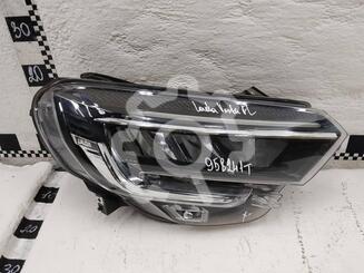 Фара правая Lada Vesta 2015 - н.в.