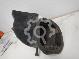 Воздухозаборник (внутри) Audi Q7 2005 - 2014 г.