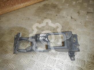 Кронштейн фары противотуманной левой Land Rover Range Rover IV 2012 - 2022