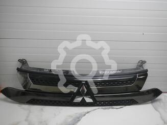 Решетка радиатора Mitsubishi Outlander III 2012 - 2024