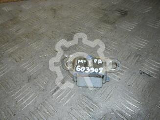 Петля двери багажника Nissan Micra III [K12] 2002 - 2010