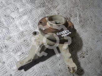 Кулак поворотный передний правый Nissan Micra III [K12] 2002 - 2010