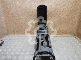 Подлокотник Nissan Primera P12E c 2002 г.