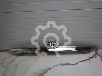 Накладка крышки багажника Toyota Camry VII [XV50] 2011 - 2018