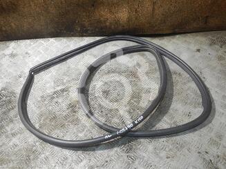 Уплотнитель двери Toyota Corolla X [E14, E150] 2006 - 2013