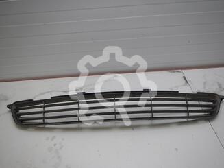 Решетка в бампер Toyota Corolla X [E14, E150] 2006 - 2013