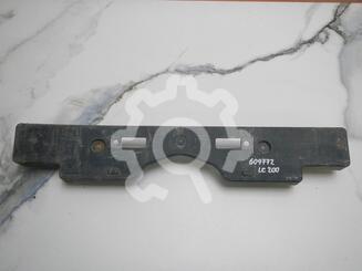 Накладка бампера переднего Toyota Land Cruiser [200] 2007 - 2021