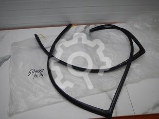 Молдинг стекла лобового Toyota RAV 4 IV [CA40] 2012 - 2019