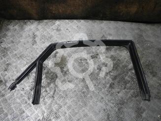 Уплотнитель стекла двери Volkswagen Polo V (Sedan RUS) 2011 - 2020
