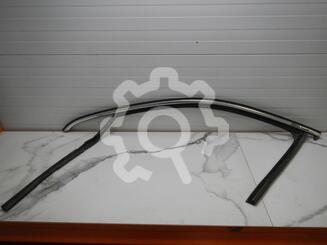 Направляющая стекла двери Volkswagen Tiguan I 2007 - 2016